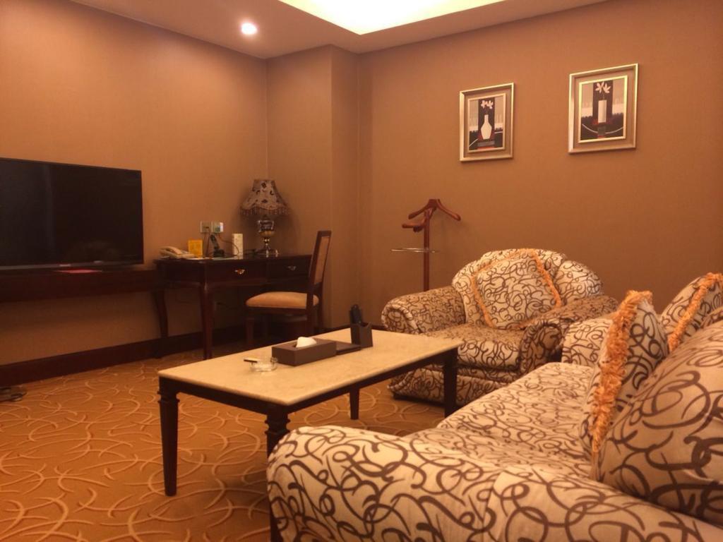 קונמינג Green Land Hotel מראה חיצוני תמונה